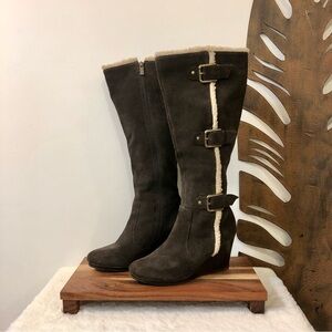 Kenneth Cole Reaction Triple Flirt Suede Wedge Boot 8.5